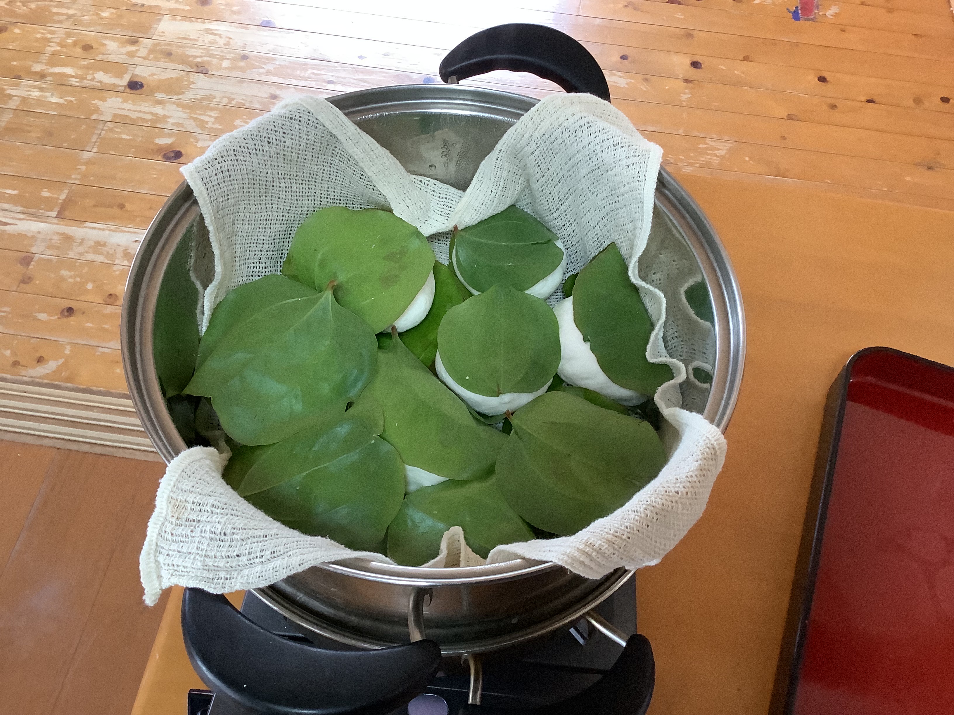 ツツジ狩りと柏餅作り