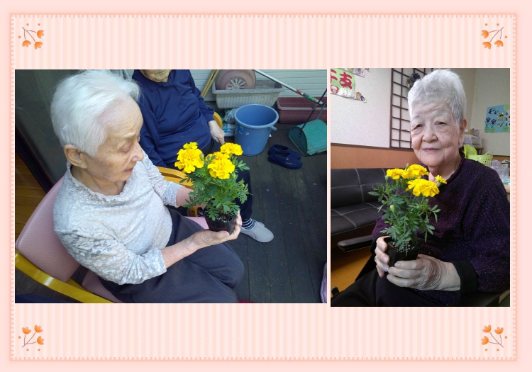 ユニット合同での花植え